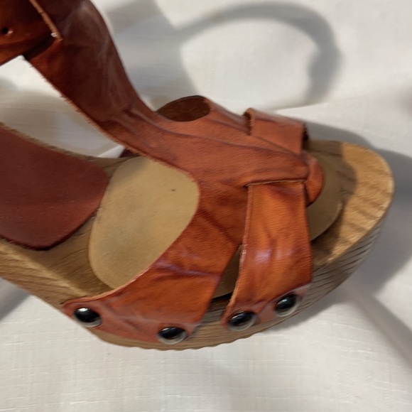 NEW Leather clogs with studs - Picture 9 of 11